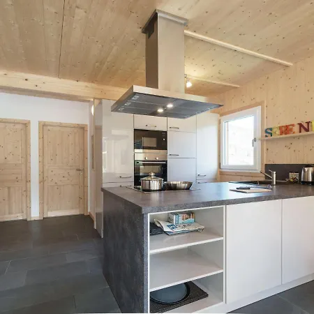 シャレー Scenic Chalet In Sankt Georgen On Slopes ザンクト・ローレンツェン・オプ・ムーラウ