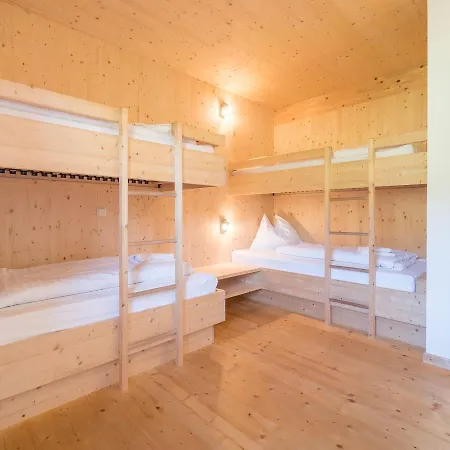 Scenic Chalet In Sankt Georgen On Slopes ザンクト・ローレンツェン・オプ・ムーラウ